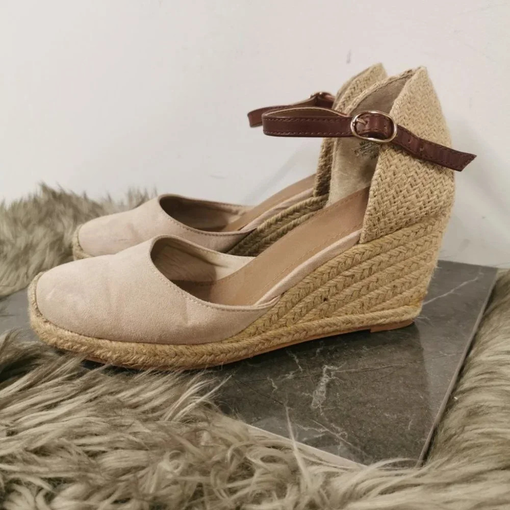 H&M Wedges - Picture 2 of 8